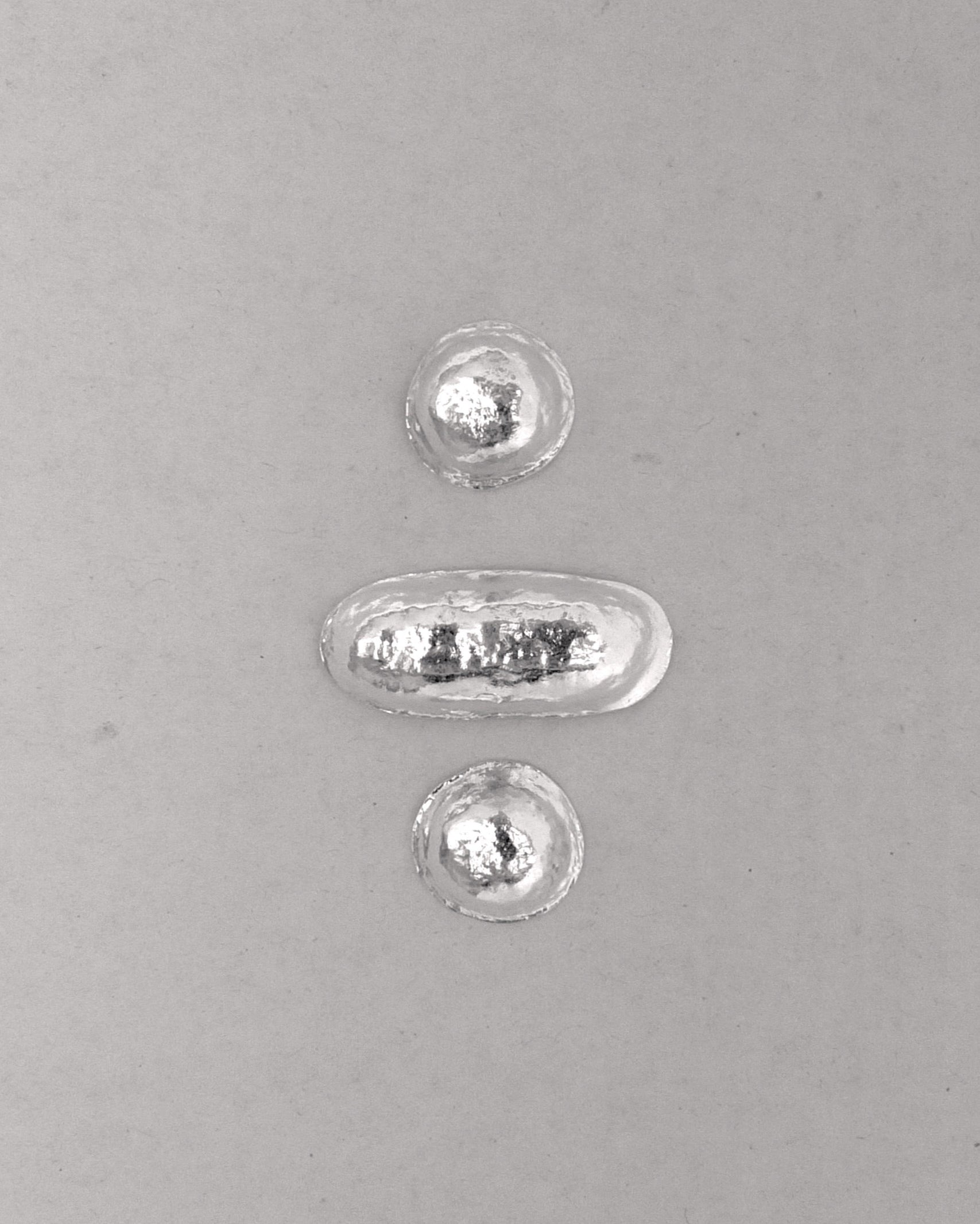 Line / Dot Lapel Pin