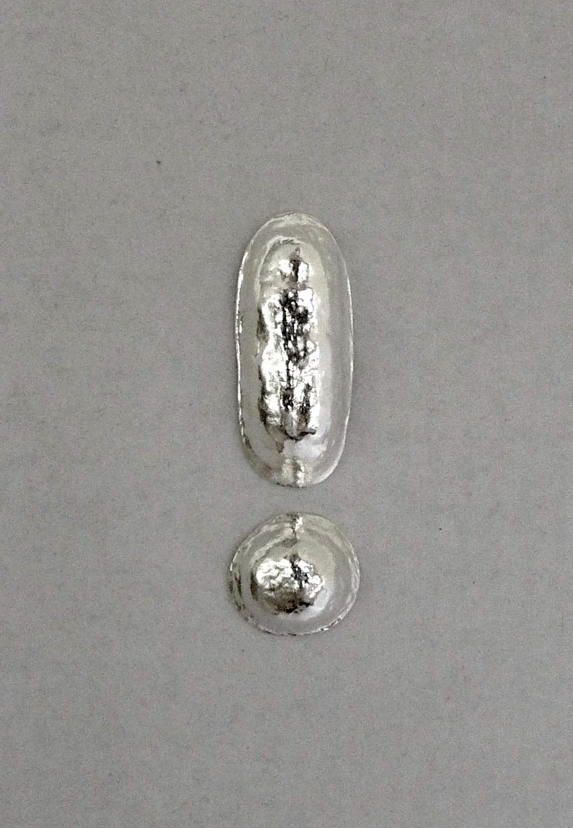 Line / Dot Lapel Pin