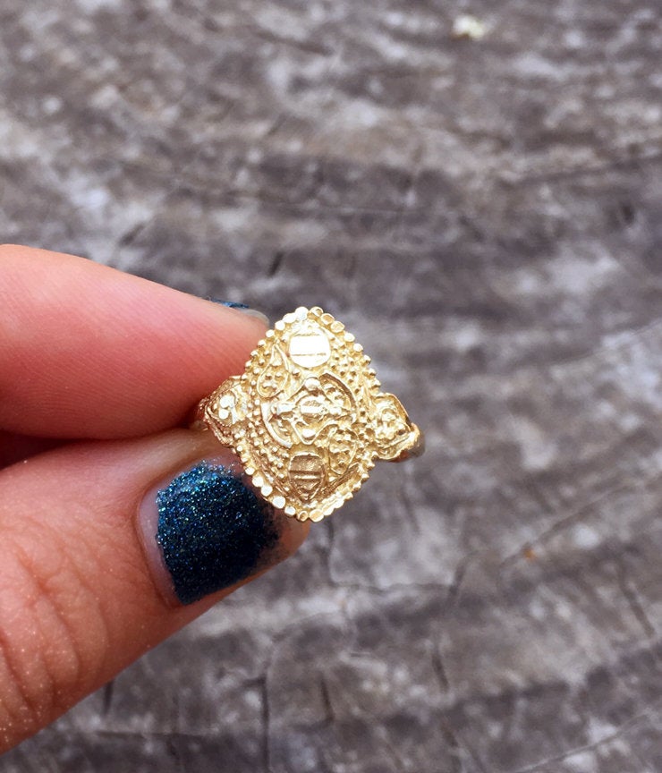 18K Etruscan Ring
