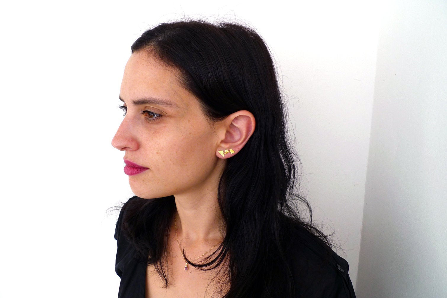 עגילי זהב 24 קרט מיוחדים סגנון עתיק צורות שונ שונות צמודים לאוזן מרוקעים מתאימים לאוזן מתנה תכשיטי מעצבים