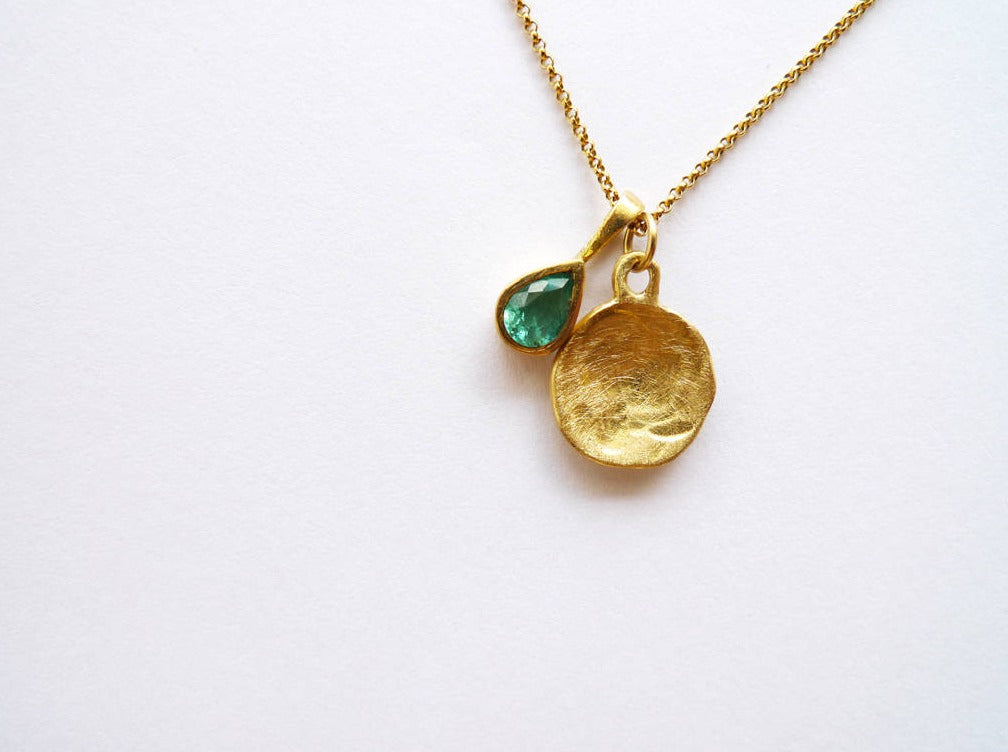 תליון דיסק זהב קעור מרוקע טקסטורה משויפת עבודת יד מטבע גדול זהב אמיתי 18 קרט 