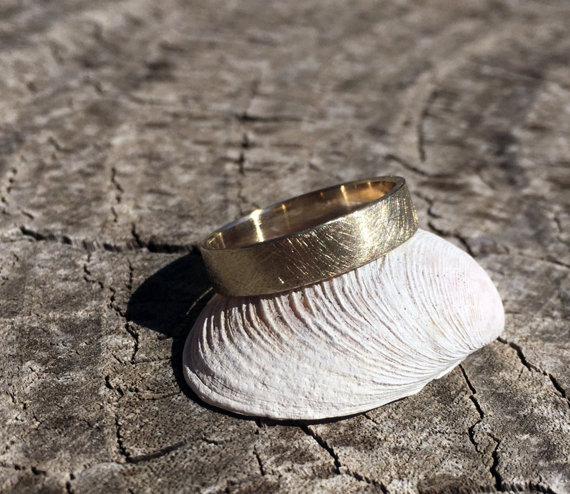 rustic 14K gold mens ring 5mm