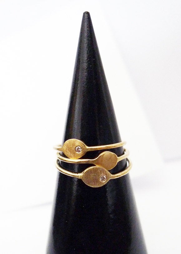 טבעת חותם דקה זהב 14 קרט ויהלום אסימטרי עיצוב עין עדין פשוט אליפסה מרכזית