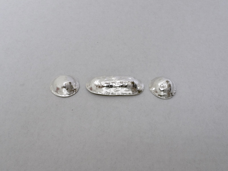 Line / Dot Lapel Pin