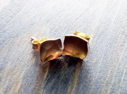 Square Gold Shells