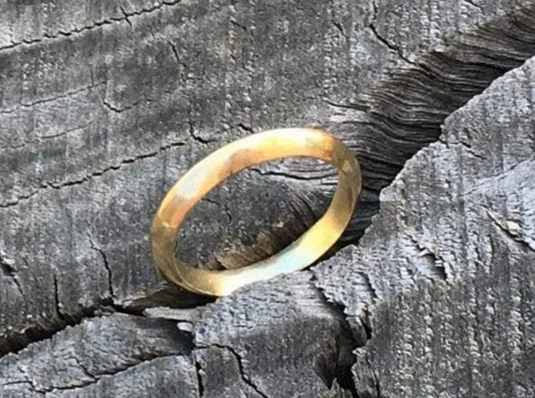 טבעת זהב 18 קרט פרופיל משולש קצה חד נישואים יוניסקס עבודת יד