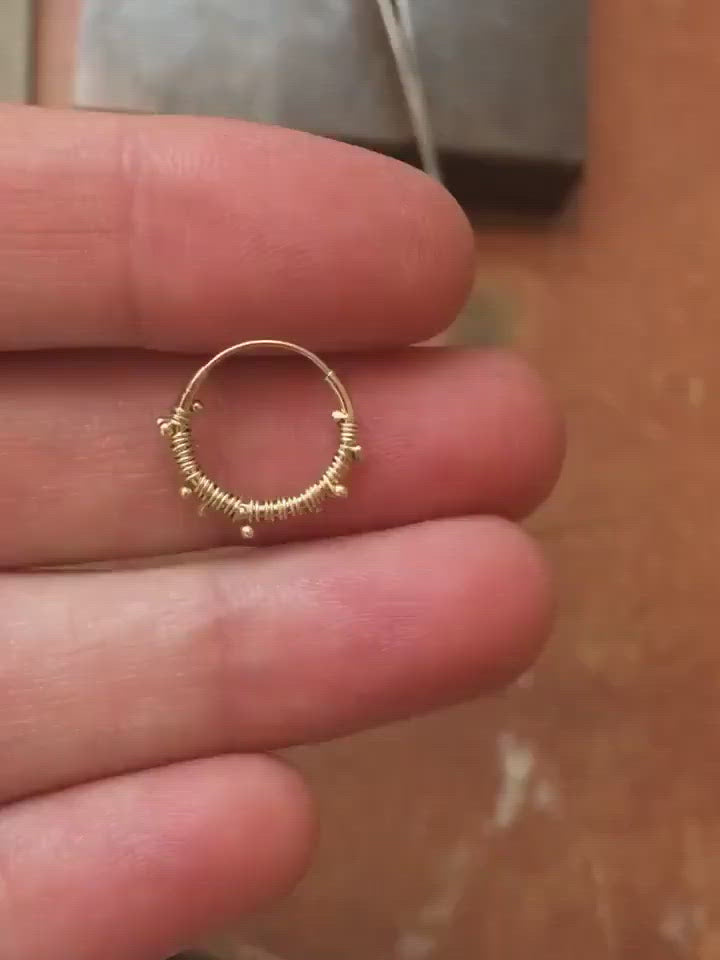 joy_earring_14k gold hoop
