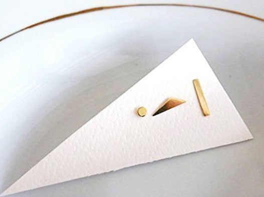 עגילי זהב 14 קרט צמודים פס בר משולש נקודה עיגול דיסק שטוח חור שני עבודת יד זהב אמיתי היפואלרגני מיוצר בישראל