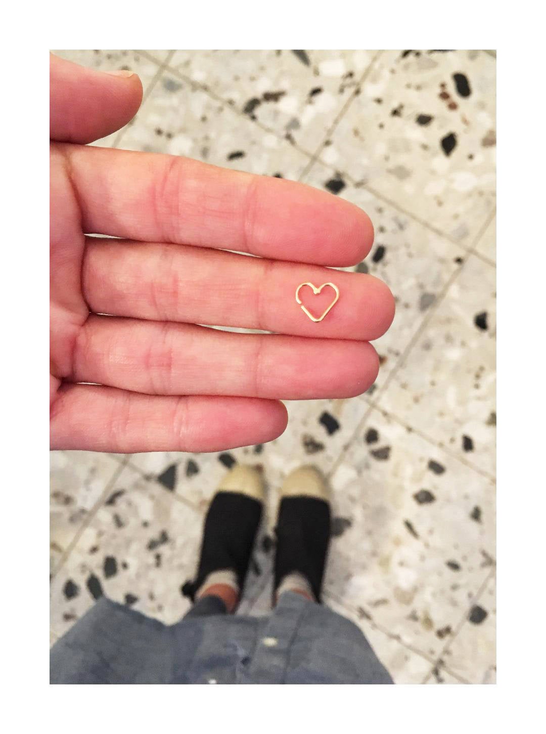 תכשיטים אונליין זהב אמיתי עגיל לב הליקס טראגוס עגיל חישוק לב פתוח כלה קלילה מתנה ליולדת