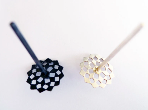 סביבון משרביה מכסף סטרלינג עבודת יד מתנה מיוחדת לחנוכה תכשיט חנוכה מתנה למשרד סביבון תכשיט לשולחן יודאיקה צעצוע שולחני