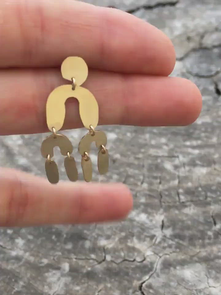 Mobile Earring gold dangle arched shiny modern chandelier earring