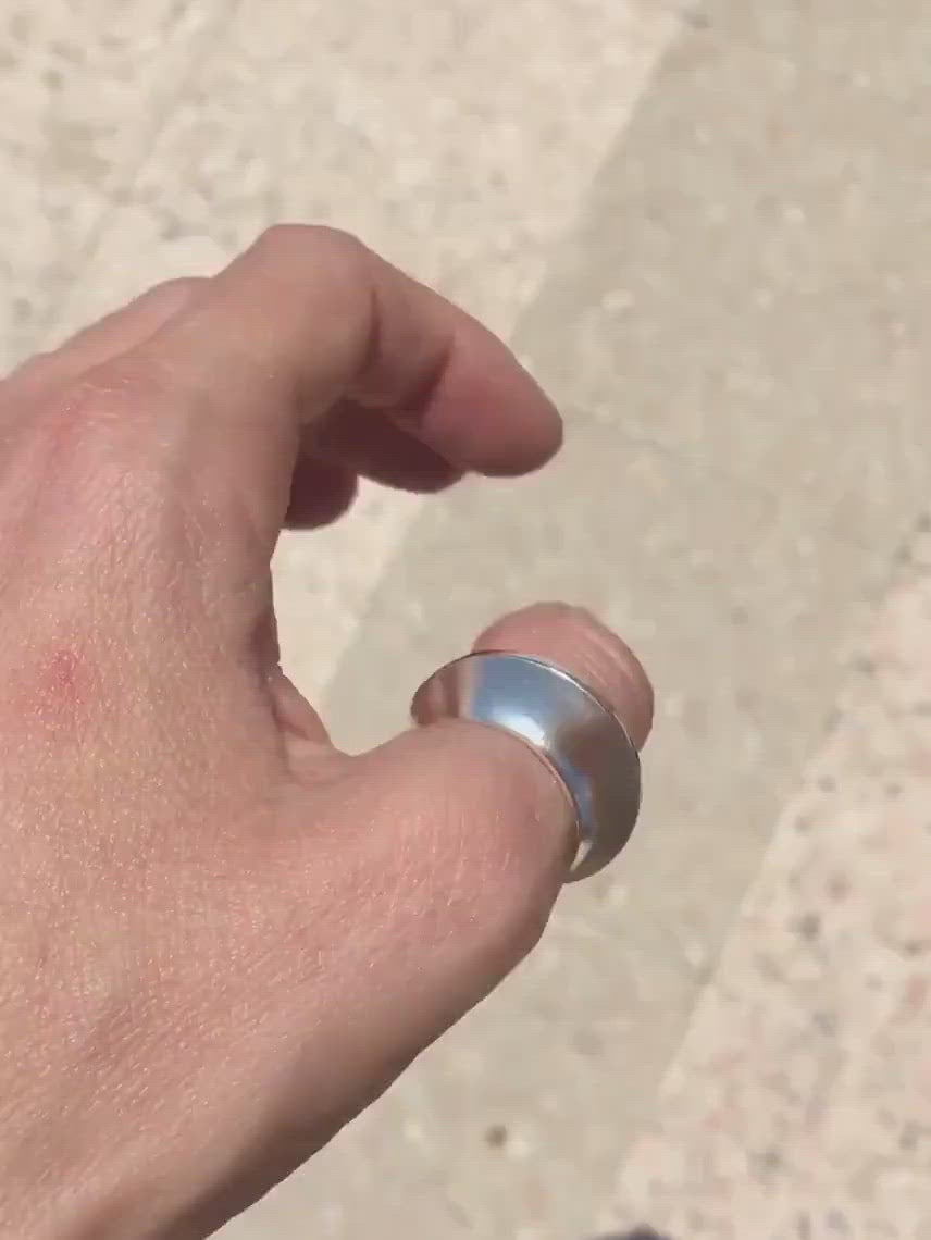 טבעת כסף צאנקית גדולה כבדה סטייטמנט אסימטרית מיוחדת בולטת כתר לאצבע 925 סטרלינג עבודת יד מיוצר בישראל